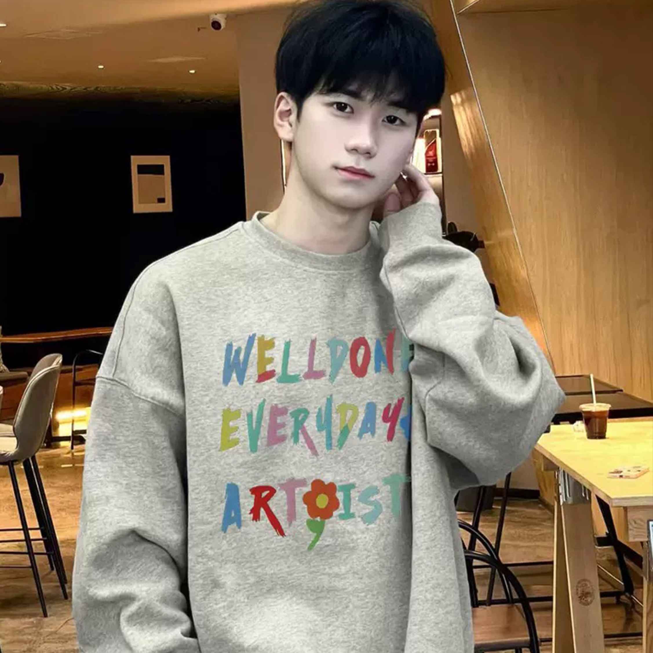 WE11 DONE 24FW 小花カラフルレタード ラウンドネックスウェットシャツ 詳細画像 1