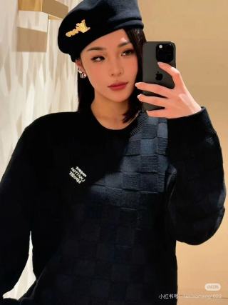 ルイ・ヴィトン 25SS チェッカーボード刺繍ロゴクルーネックニットセーター 詳細画像 2