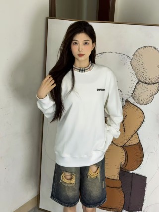 バーバリーチェックの襟ステッチ刺繍文字小さなロゴラウンドネックスウェットシャツ 詳細画像 2