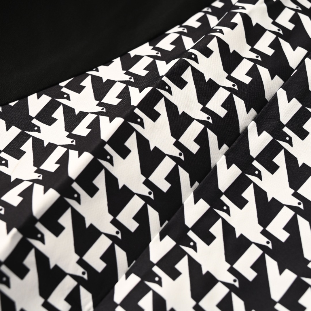 d8b56700f2abc0eeb15cea9fb705a3df_1763179359_0979.jpg d8b56700f2abc0eeb15cea9fb705a3df_1763179359_0979.jpg