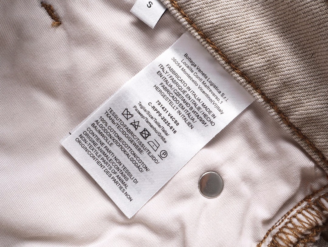 35e15d0c60ab1672df9849b5055213c0_1765859788_8872.jpg 35e15d0c60ab1672df9849b5055213c0_1765859788_8872.jpg