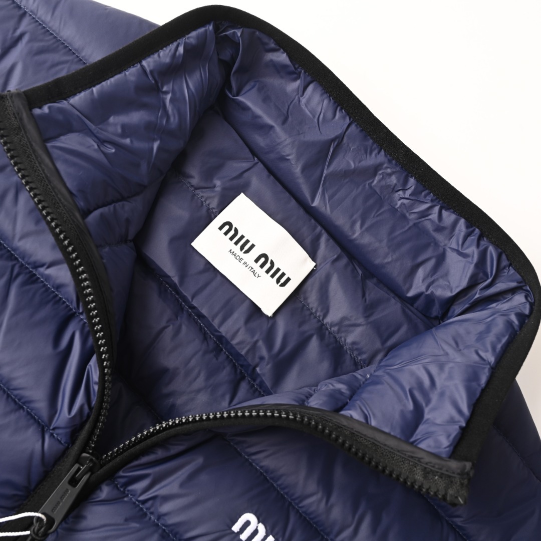 83f5a42cb405c30ac74e30a93d907fe0_1765254757_5468.jpg 83f5a42cb405c30ac74e30a93d907fe0_1765254757_5468.jpg