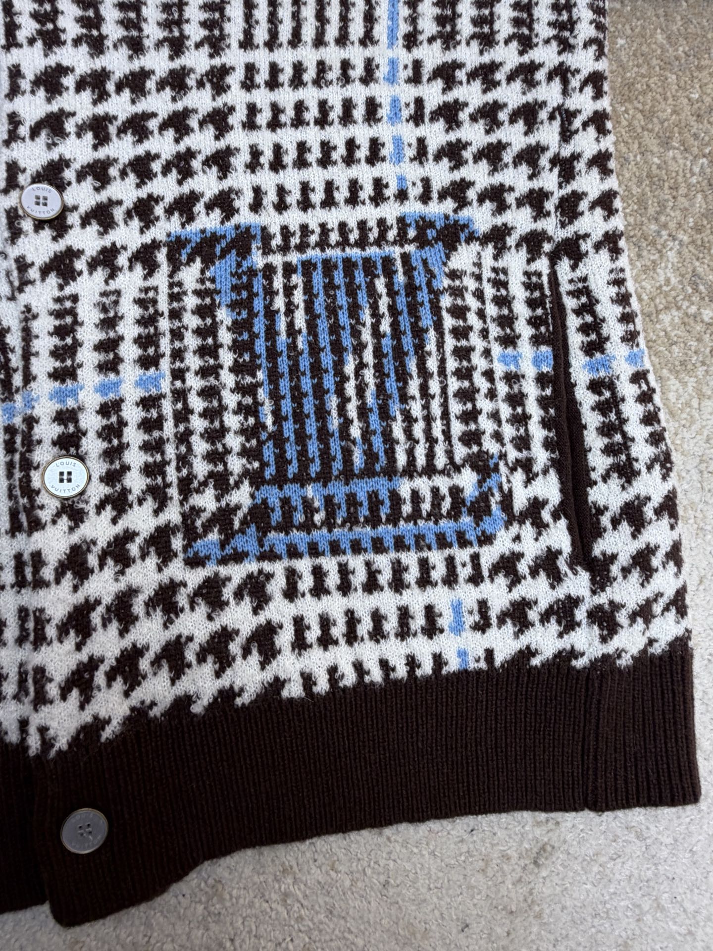 83f5a42cb405c30ac74e30a93d907fe0_1765347670_5416.jpg 83f5a42cb405c30ac74e30a93d907fe0_1765347670_5416.jpg