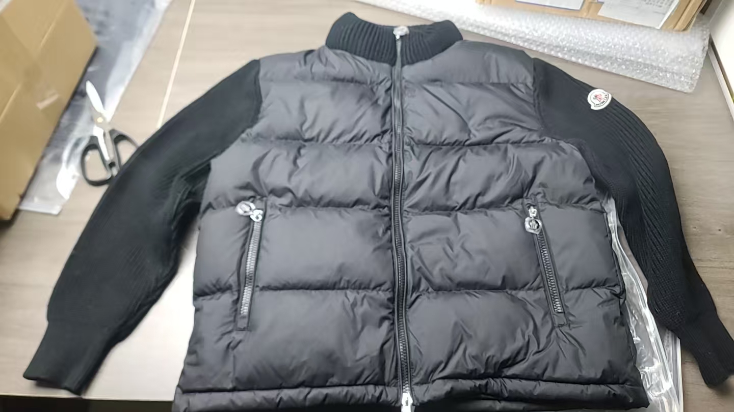 Moncler 24Fw five-grid plaid down jacket black