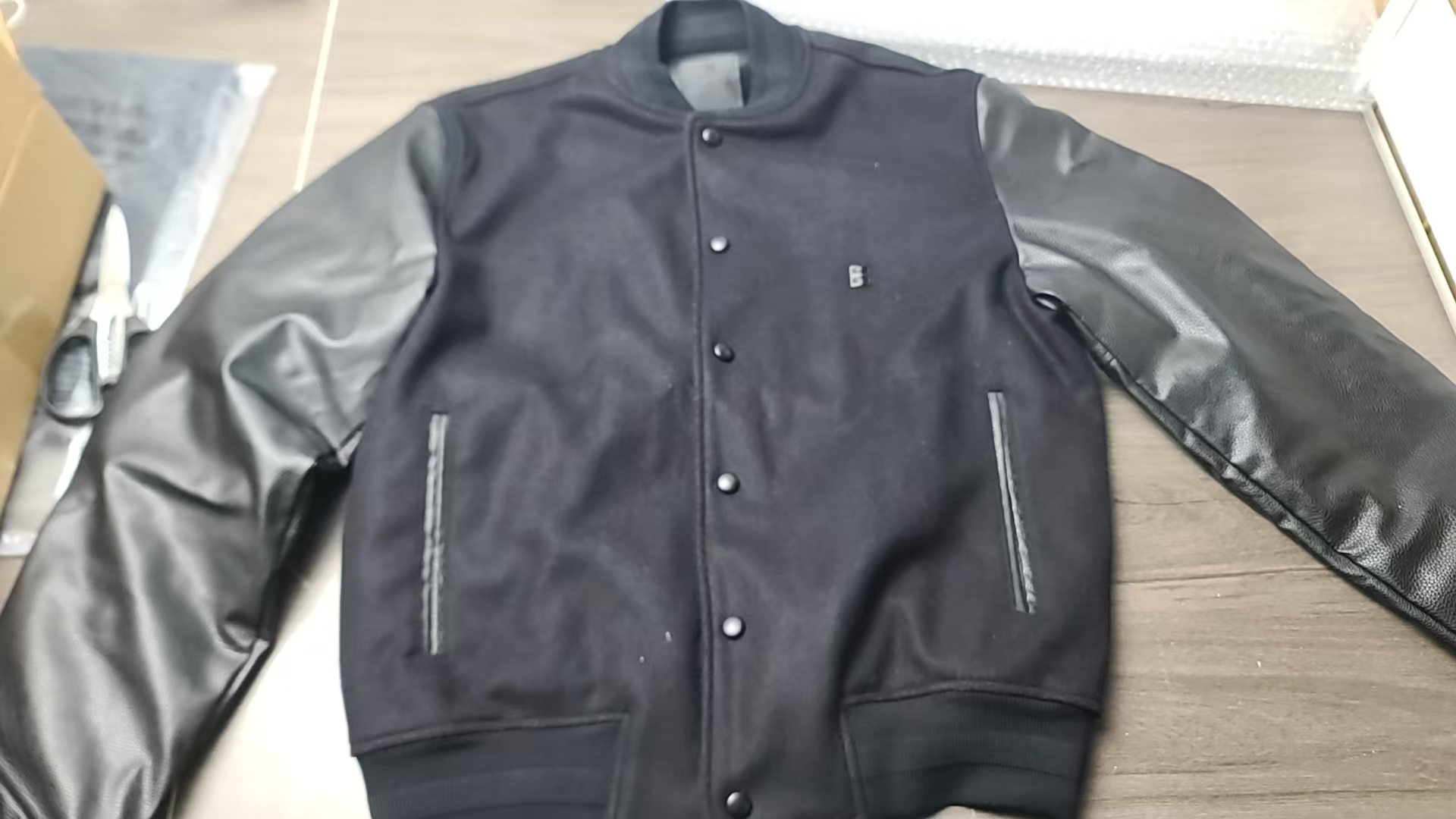 Givenchy Bomber Jack Met Logo Placard