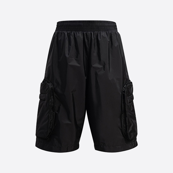 モンクレール x メルセデス・ベンツ by NIGO ショートパンツ ブラック