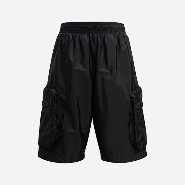 モンクレール x メルセデス・ベンツ by NIGO ショートパンツ ブラック