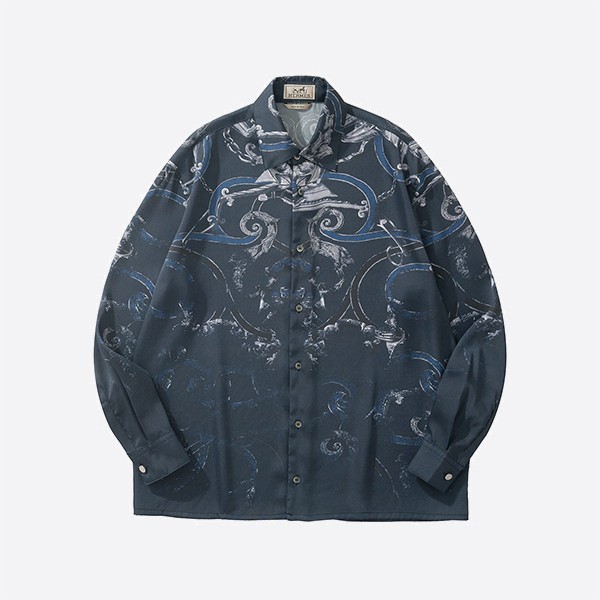 エルメス「L'Instruction du Roy」ストレートカットシャツ