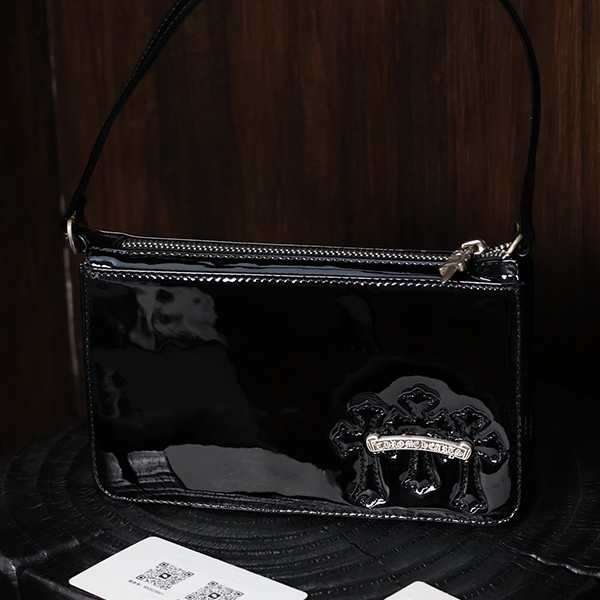 クロームハーツ パテントレザー ナイトバッグ スクロール アンダーアームバッグ