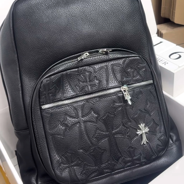 クロームハーツ ブラッククロスバックパック