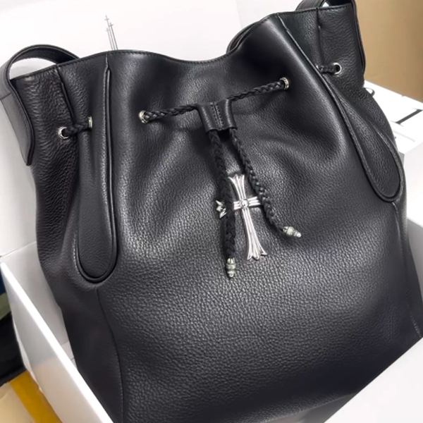 クロームハーツ クロスバケットバッグ