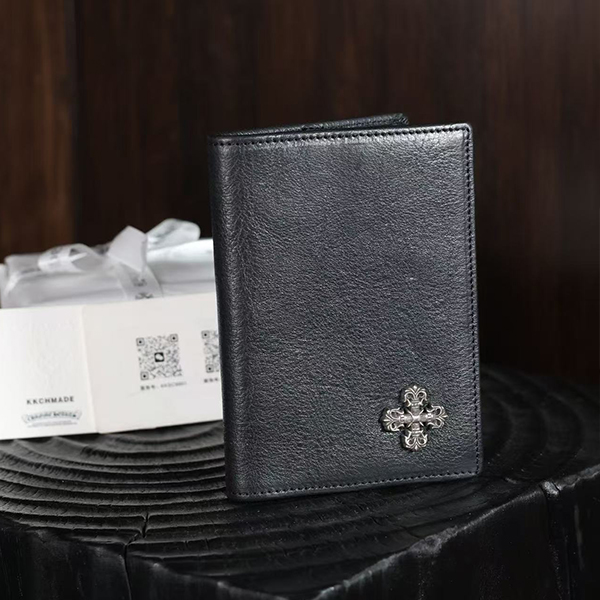 クロームハーツ 炎十字架パスポートホルダー