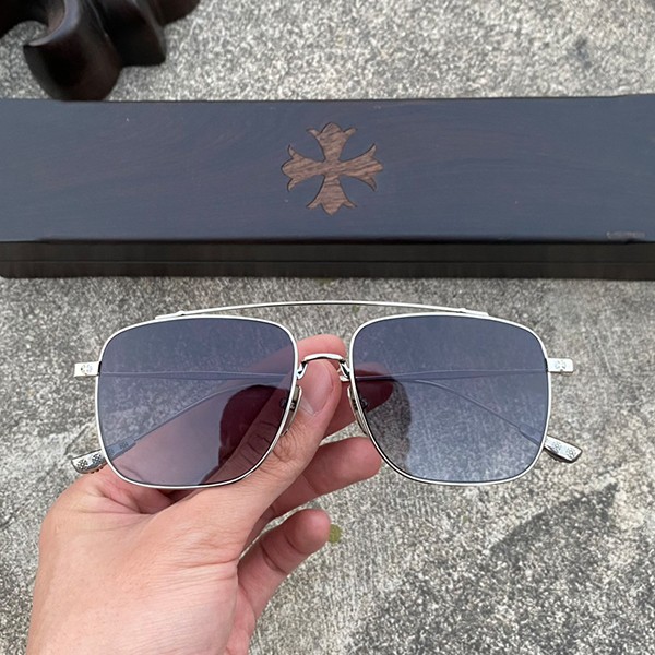 クロームハーツ CH アビエーターサングラス（ダークブルー）