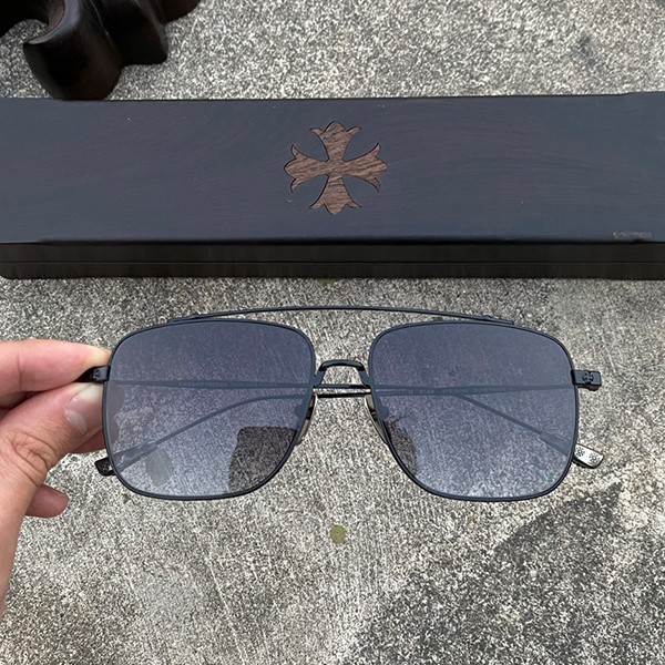 クロームハーツ CH アビエーターサングラス（ブラック）