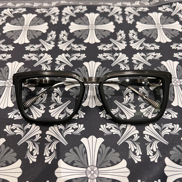クロームハーツ ブラック×シルバー「宝剣＆短剣」眼鏡