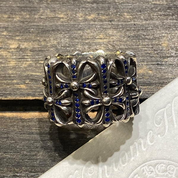 クロームハーツ ブルーダイヤモンド象嵌ラウンド埋葬リング