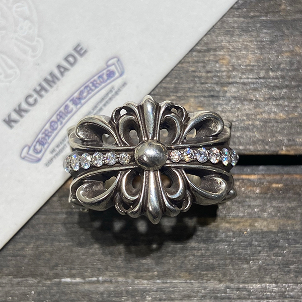 クロームハーツ フルダイヤモンドオープンクロスフラワーリング