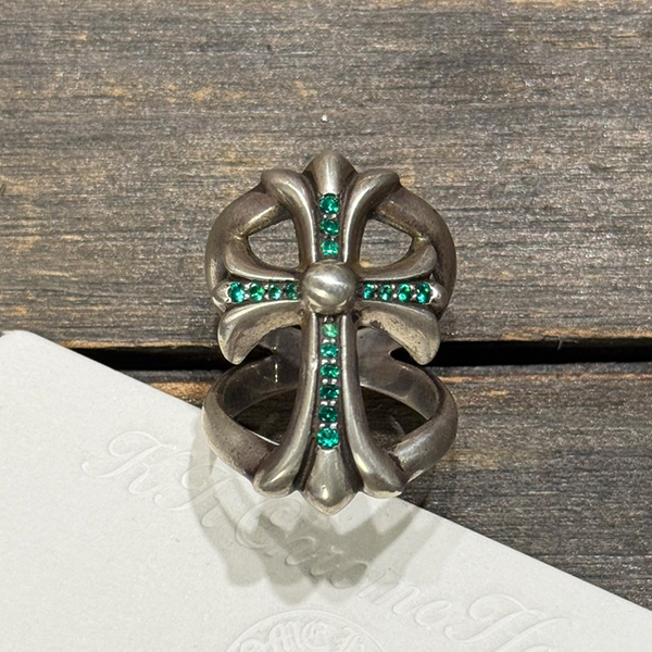 クロームハーツ プリンスグリーンダイヤモンドインフィニティリング