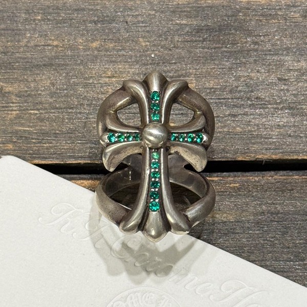 クロームハーツ プリンスグリーンダイヤモンドインフィニティリング