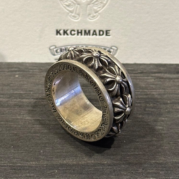 クロームハーツ 回転する十字リング