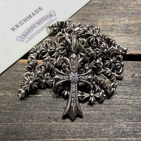 クロームハーツ Vvs タイニーE クロスバインディングチェーン