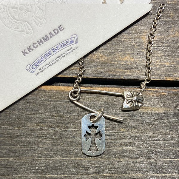 クロームハーツ ホロウ・クルセイダー・カード