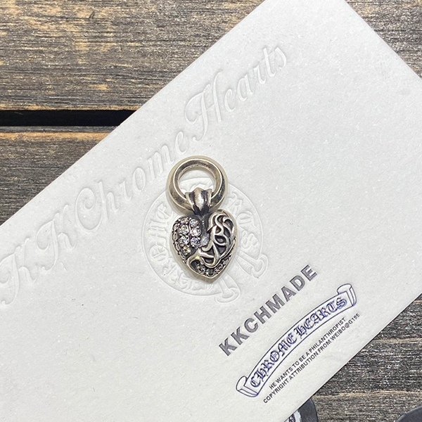 クロームハーツ VVS フルダイヤモンド ヴァインハートペンダント