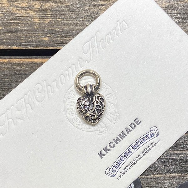 クロームハーツ VVS フルダイヤモンド ヴァインハートペンダント