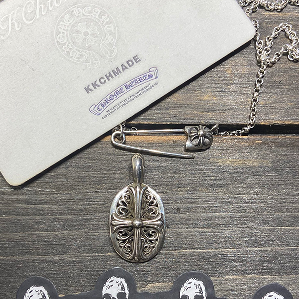 クロームハーツ クロスヴァインペンダント