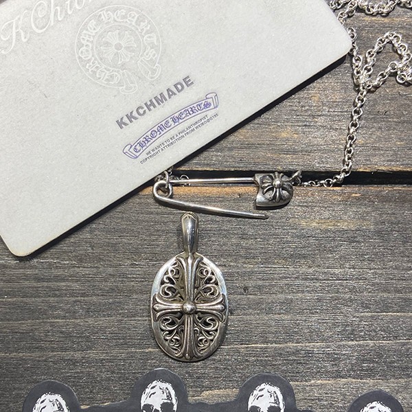 クロームハーツ クロスヴァインペンダント