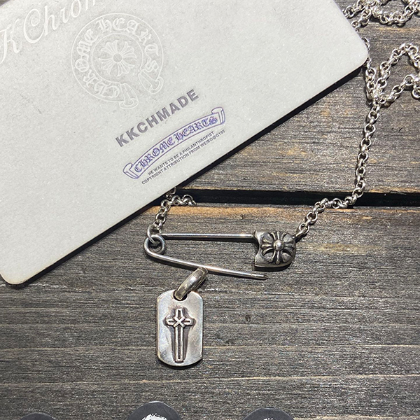 クロームハーツ 十字の小さな軍隊カード