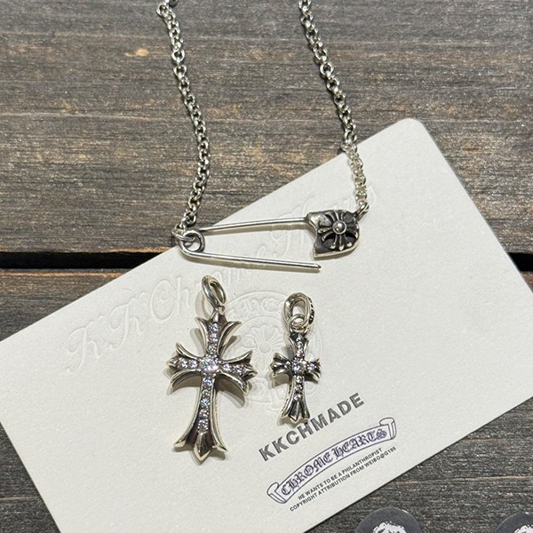 クロームハーツ 925シルバーモアッサナイトダブルクロス