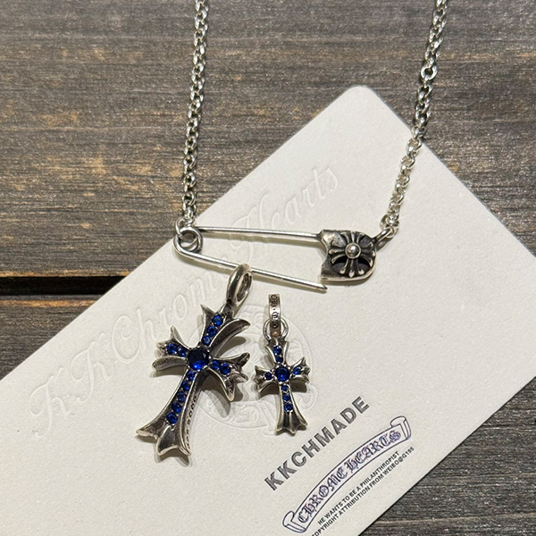 クロームハーツ 925シルバーブルーダイヤモンドダブルクロス