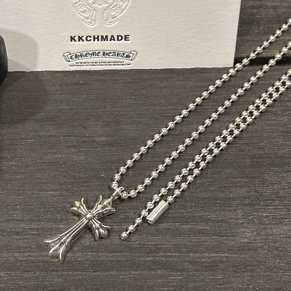 クロームハーツ 小さな二重クロス+丸ビーズネックレス