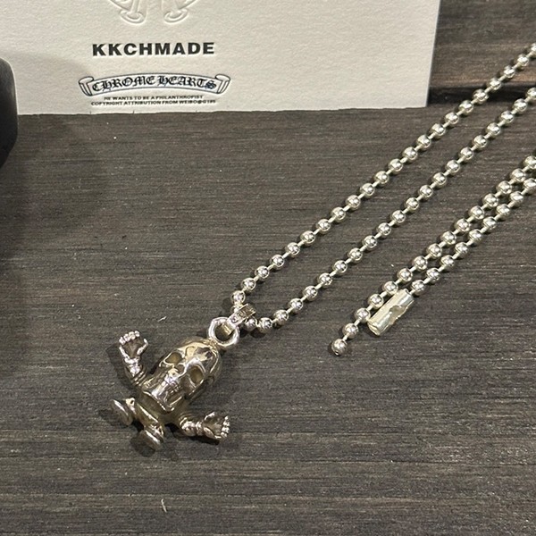 クロームハーツ Foti スモールパワースカル + ラウンドビーズネックレス