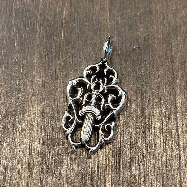 クロームハーツ ヴァインダガーペンダント