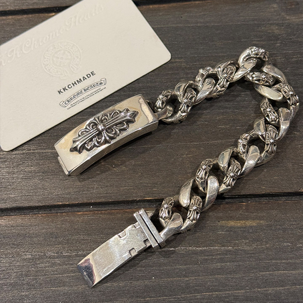 クロームハーツ ワイドハーフフラワーガーディアンブレスレット