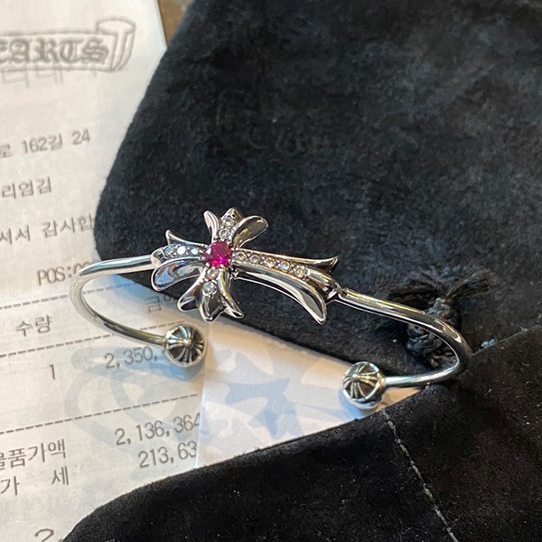 クロームハーツ ルビー モアッサナイト クロス ブレスレット