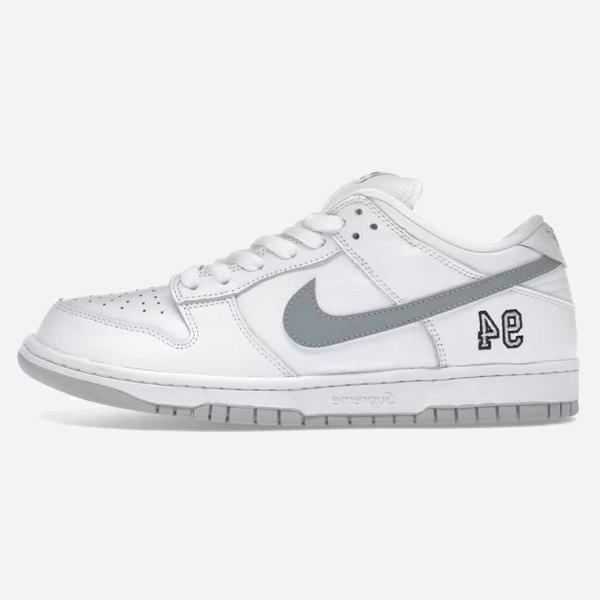 シュプリーム x ナイキ ダンク SB ダンク ロー HQ8487-100