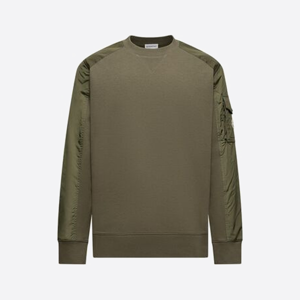 モンクレールのパッチワークスリーブポケットクルーネックスウェットシャツ