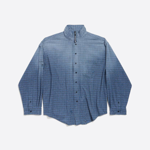 バレンシアガのスタンドカラーチェックコート