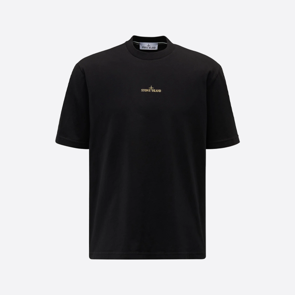 ストーンアイランドの半袖Tシャツ。背面にぼかし加工されたコンパスのプリント入り。ブラック。