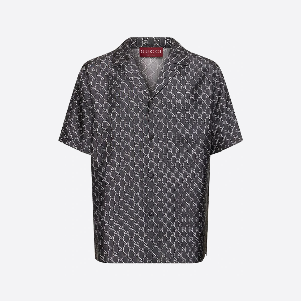 グッチのモノグラム柄半袖シャツ