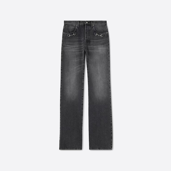 グッチのバックルジーンズ