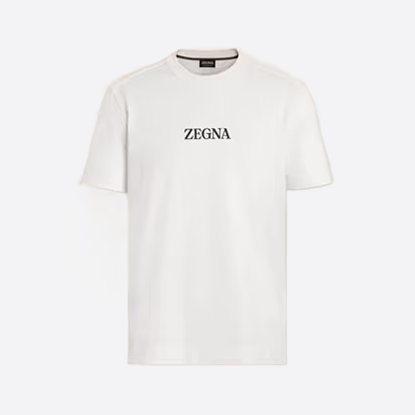 胸に文字プリントが入ったゼニアの半袖シャツ