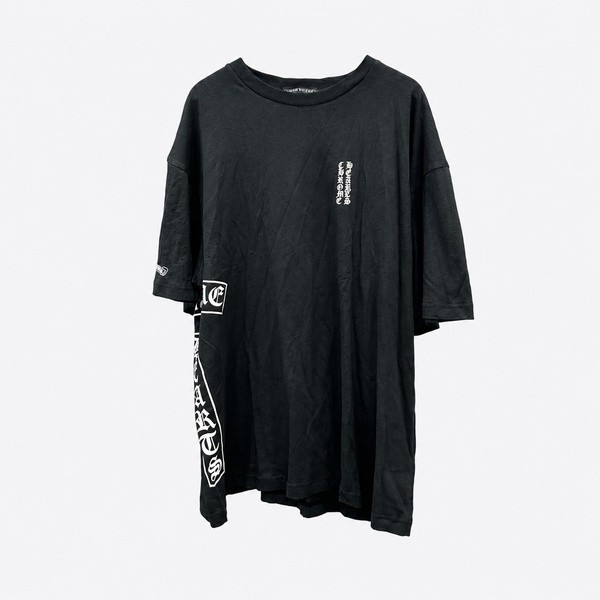 クロムハーツ 縦型ロゴグラフィック オーバーサイズTシャツ ウォッシュドブラック
