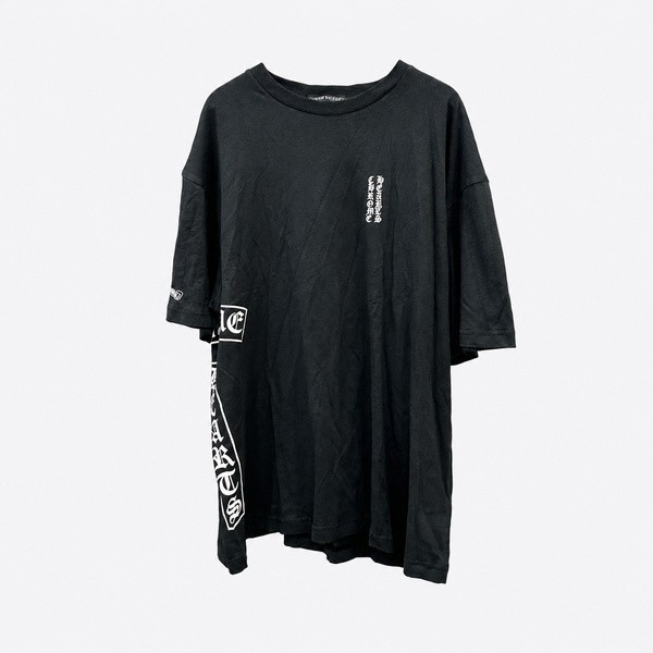 クロムハーツ 縦型ロゴグラフィック オーバーサイズTシャツ ウォッシュドブラック