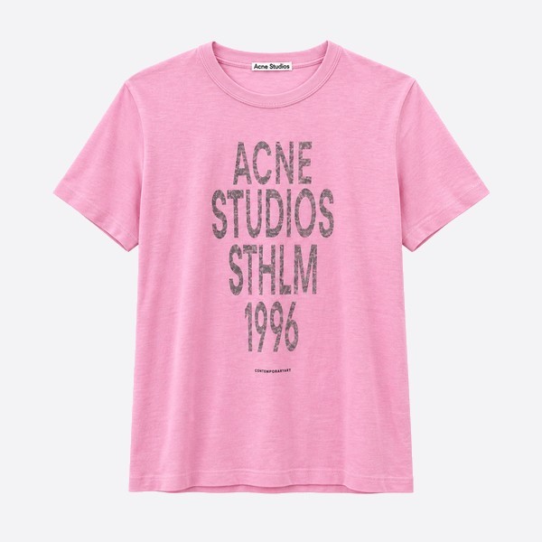 アクネ ストゥディオズ ロゴ ウォッシュ加工ピンクTシャツ