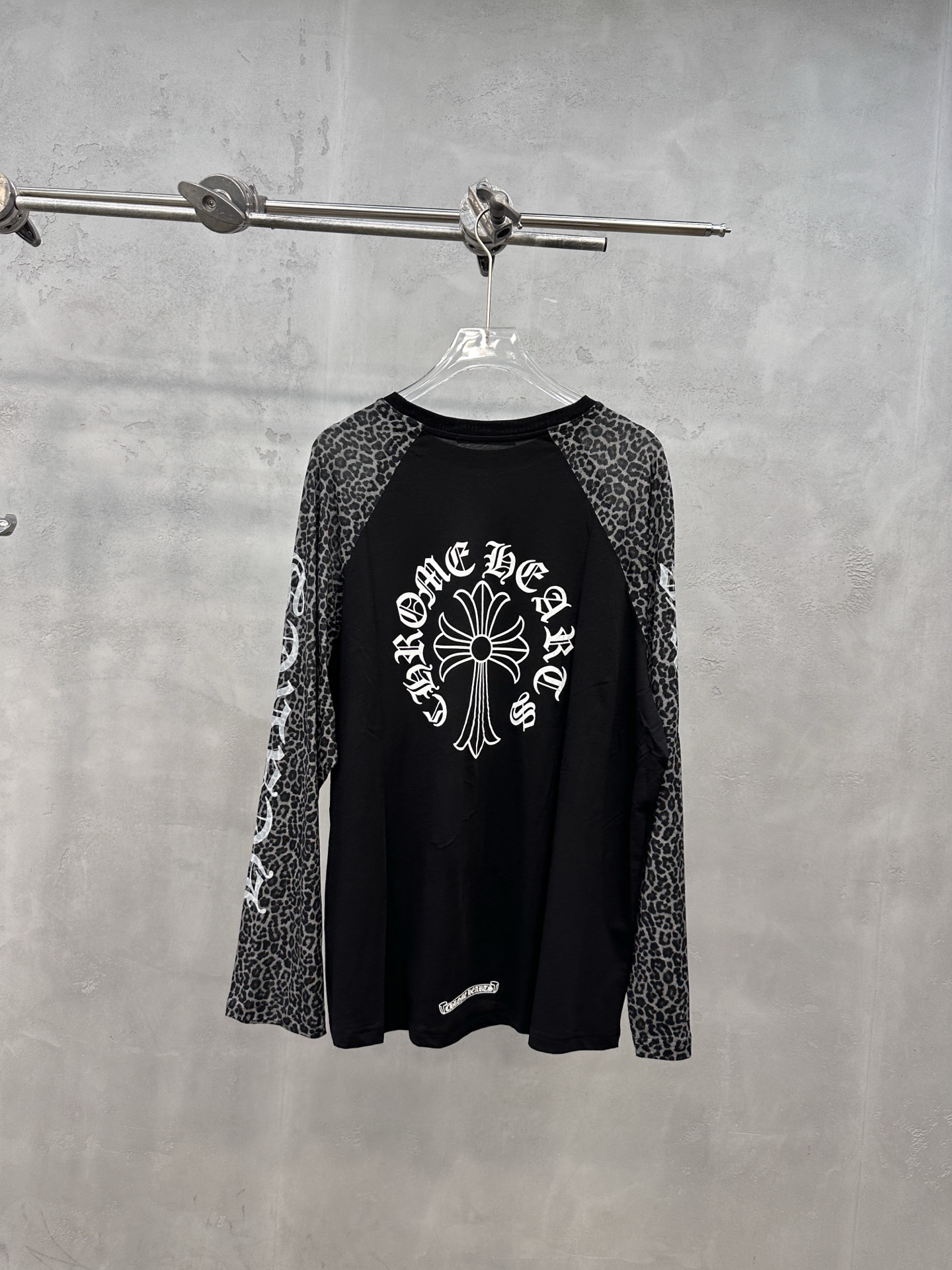 クロムハーツ レオパード柄袖 長袖Tシャツ ブラック 詳細画像 2