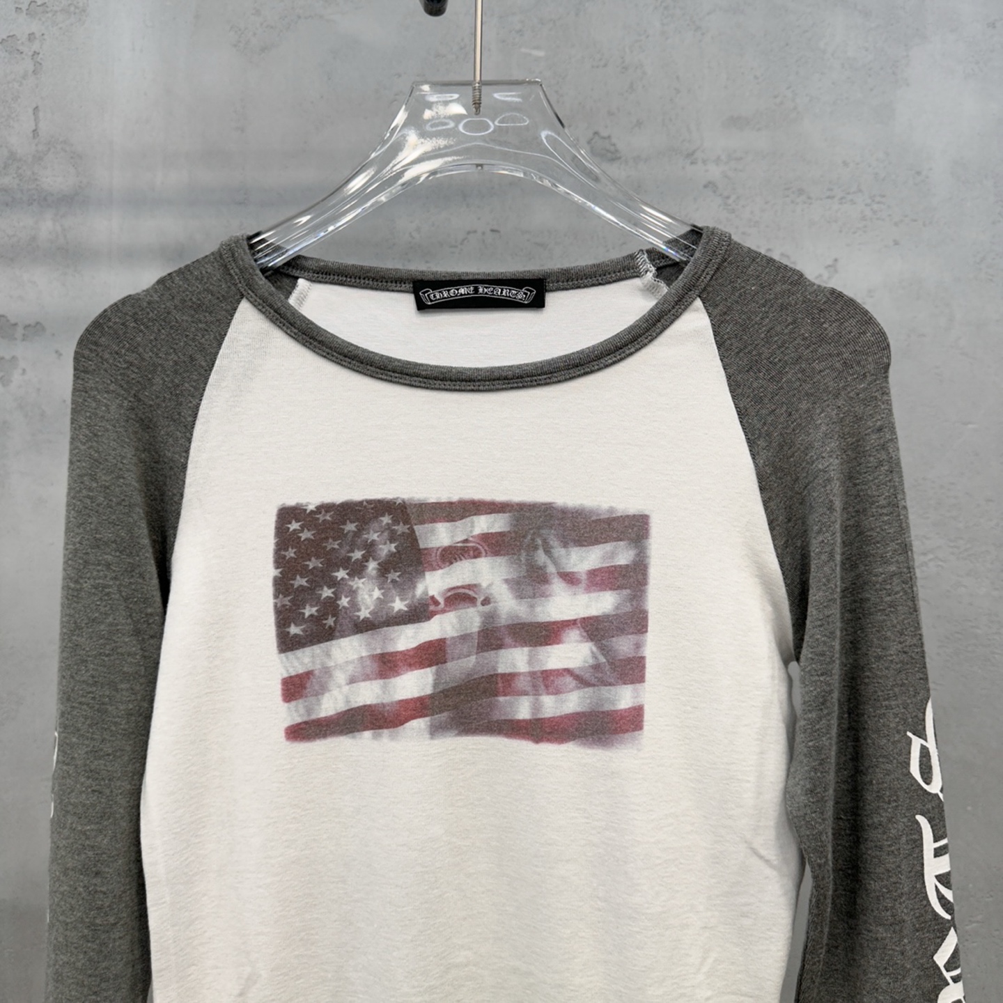 クロムハーツ アメリカンフラッグプリント ウォッシュド ラグランロングスリーブTシャツ ホワイト/グレー 詳細画像 3